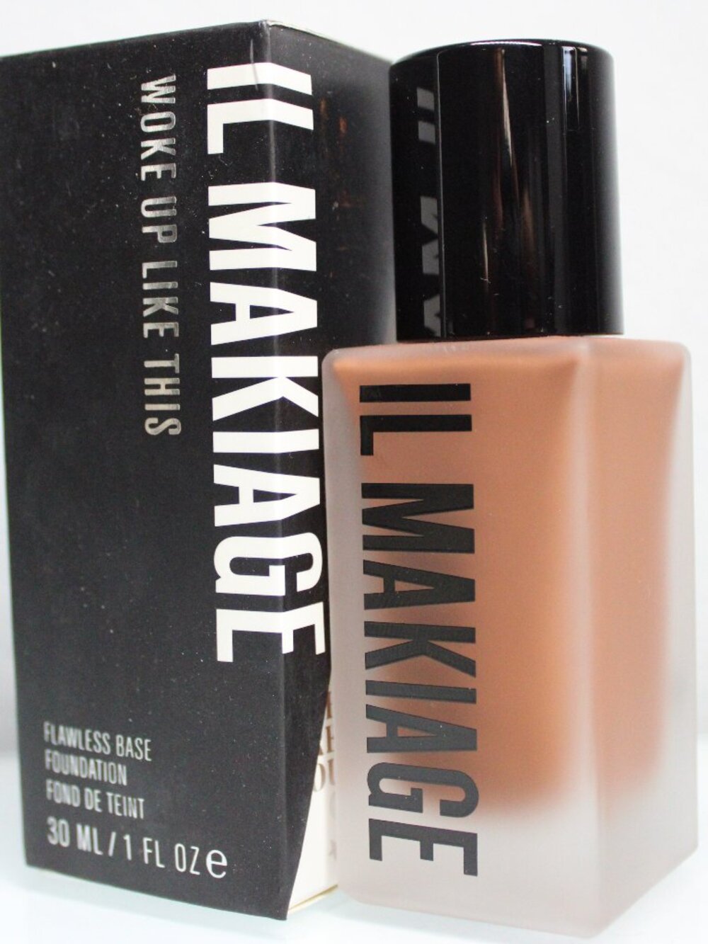 IL MAKIAGE Woke Up Like This Flawless Base Foundation Shade 220 1oz 30mL NEW